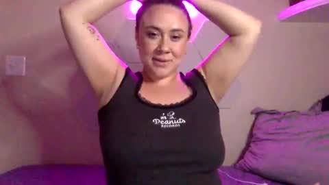 Roxy11126 online show from April 3, 9:18 am