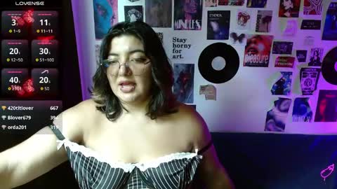 Roxana online show from April 18, 7:07 pm