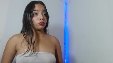 roxy_stone1 online show from November 15, 8:21 pm