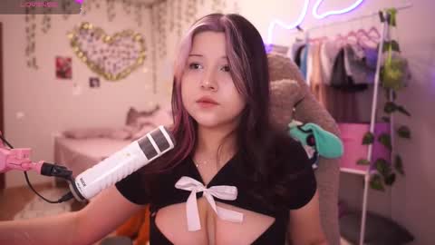 roxysuh online show from December 5, 9:21 am