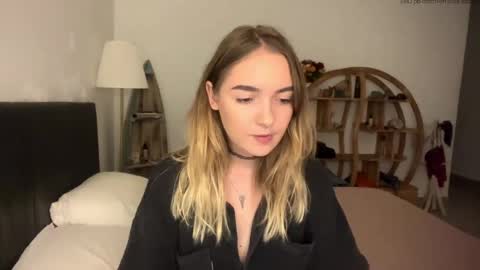 Roxy online show from May 5, 12:08 pm