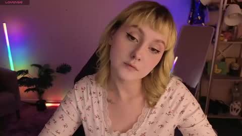 Roziett online show from April 16, 9:09 am