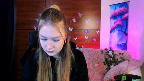 Snapshot of rozmary_ket chatting on January 6, 10:57 am Im Rozmary nice to meet you 3 online show from January 6, 10:57 am