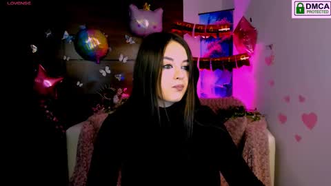 Snapshot of rozmary_ket chatting on February 24, 11:52 am Im Rozmary nice to meet you 3 online show from February 24, 11:52 am