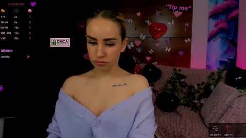 Snapshot of rozmary_ket chatting on February 18, 10:27 am Im Rozmary nice to meet you 3 online show from February 18, 10:27 am