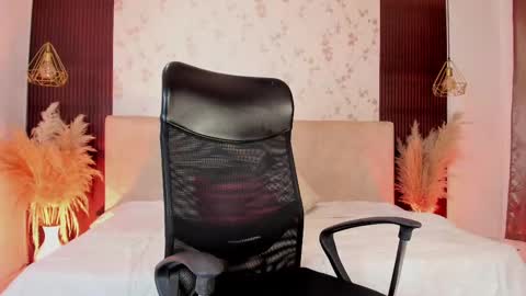 Snapshot of rubymonroe_ chatting on September 16, 8:17 pm Ruby Monroe online show from September 16, 8:17 pm