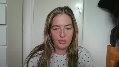 rubyredxxxoxxx online show from March 25, 8:39 am