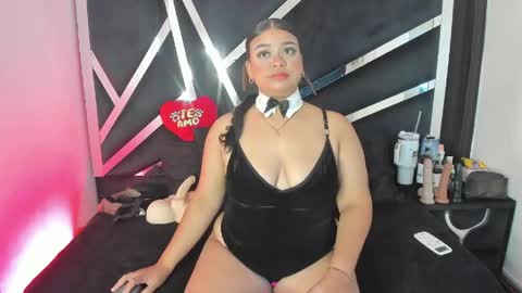 rubyxht online show from May 28, 1:09 pm