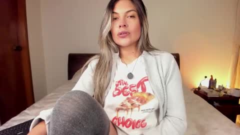 Leslie Beltrn online show from June 6, 3:13 am