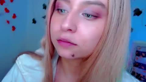 Snapshot of sabrinaexpositoxx chatting on March 9, 11:36 am SABRI online show from March 9, 11:36 am