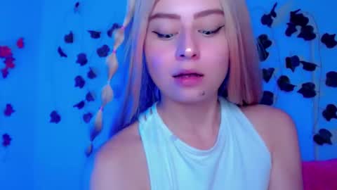 Snapshot of sabrinaexpositoxx chatting on February 16, 12:43 pm SABRI online show from February 16, 12:43 pm