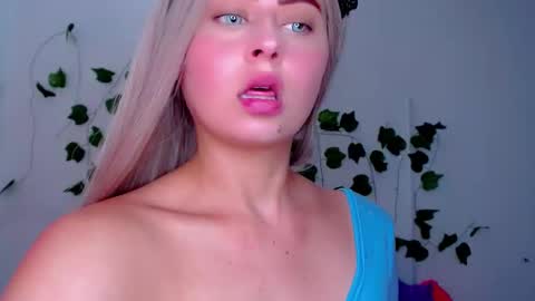 Snapshot of sabrinaexpositoxx chatting on January 26, 7:10 am SABRI online show from January 26, 7:10 am