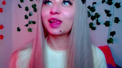 Snapshot of sabrinaexpositoxx chatting on February 24, 10:35 am SABRI online show from February 24, 10:35 am