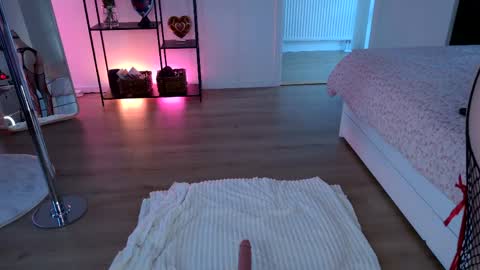 Sabrina Rose   online show from April 5, 5:23 pm