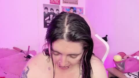 Ig  online show from February 1, 5:44 pm