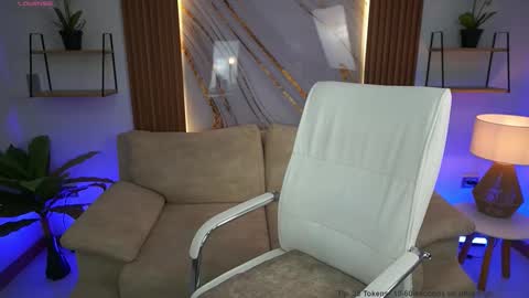 saharakramer online show from September 19, 1:43 pm