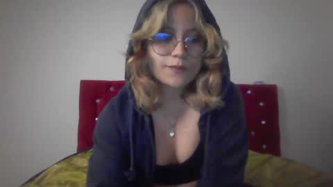 Saku online show from October 20, 9:40 pm