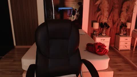 SAM MANSON online show from March 6, 12:33 pm