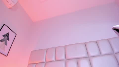 SAMANTA  online show from April 11, 7:45 am