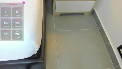 S A M A N T H A online show from April 9, 6:19 am