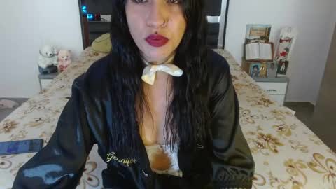 samantha singh1 online show from April 23, 5:37 pm