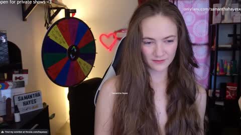 The Real Samantha Hayes haha  online show from December 5, 9:17 pm