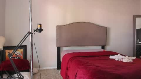 Yaya online show from April 8, 10:12 pm