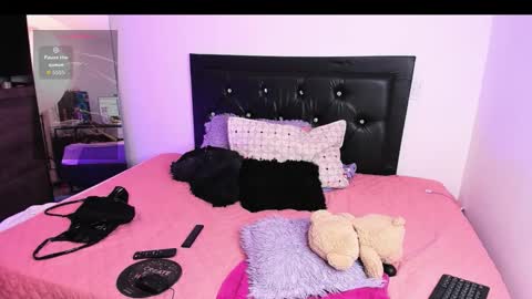 samiacooper25 online show from January 10, 9:03 am