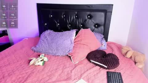 samiacooper25 online show from February 3, 4:10 am