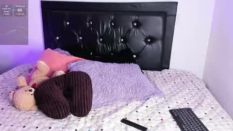 samiacooper25 online show from February 8, 6:39 am