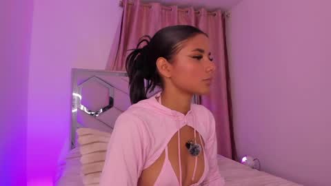 samirose_ online show from April 11, 12:06 am