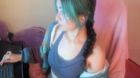   online show from April 8, 5:42 am