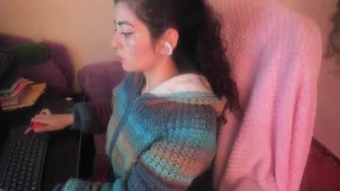   online show from March 5, 8:32 am