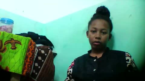 sandra1253099 online show from November 15, 6:42 pm