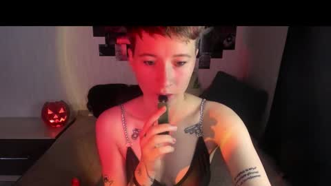 sandraa_a online show from October 17, 7:06 pm