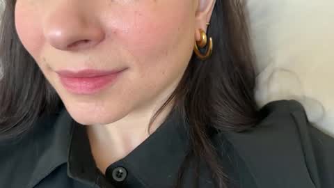 Snapshot of sandraschonherz chatting on October 2, 7:35 am Sandra Schonherz online show from October 2, 7:35 am