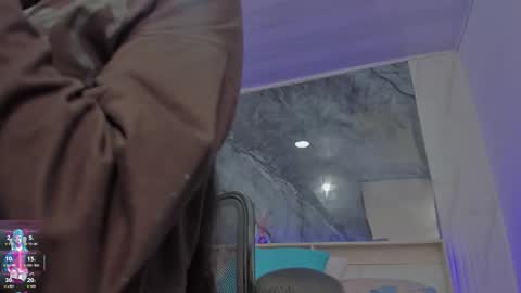 sara allenx online show from November 16, 7:25 pm