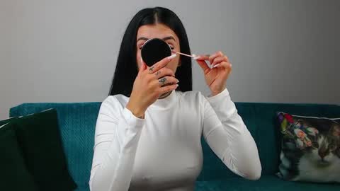 Im Sara I am happy to be here  online show from April 16, 6:14 am