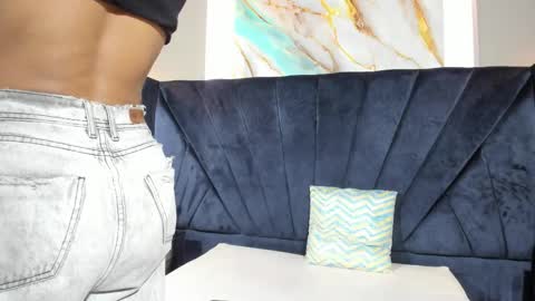 sara_hannks online show from March 30, 5:01 pm