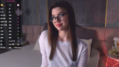 Sara online show from April 9, 2:11 pm