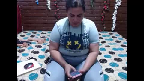 Sara love online show from March 12, 7:04 pm