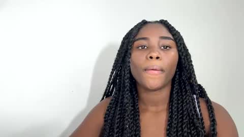 Snapshot of sara_muscle chatting on October 21, 6:28 am Sara online show from October 21, 6:28 am