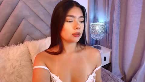 sara_owens7 online show from March 13, 2:46 am