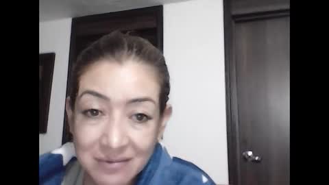 sara_peters online show from October 23, 12:05 am