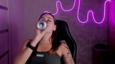 Sara online show from September 16, 8:17 pm