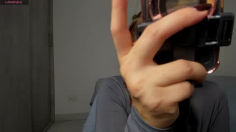 sara_sweett9 online show from April 9, 11:32 pm