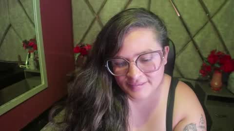 sara_thonson_ online show from October 1, 4:06 am