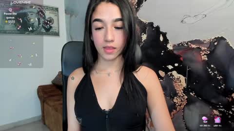 Sara online show from December 4, 7:56 pm