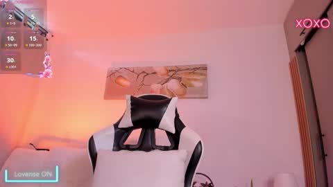 sara cavali online show from March 25, 7:28 pm