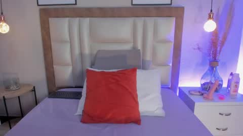 Sara Dior online show from May 27, 6:27 pm